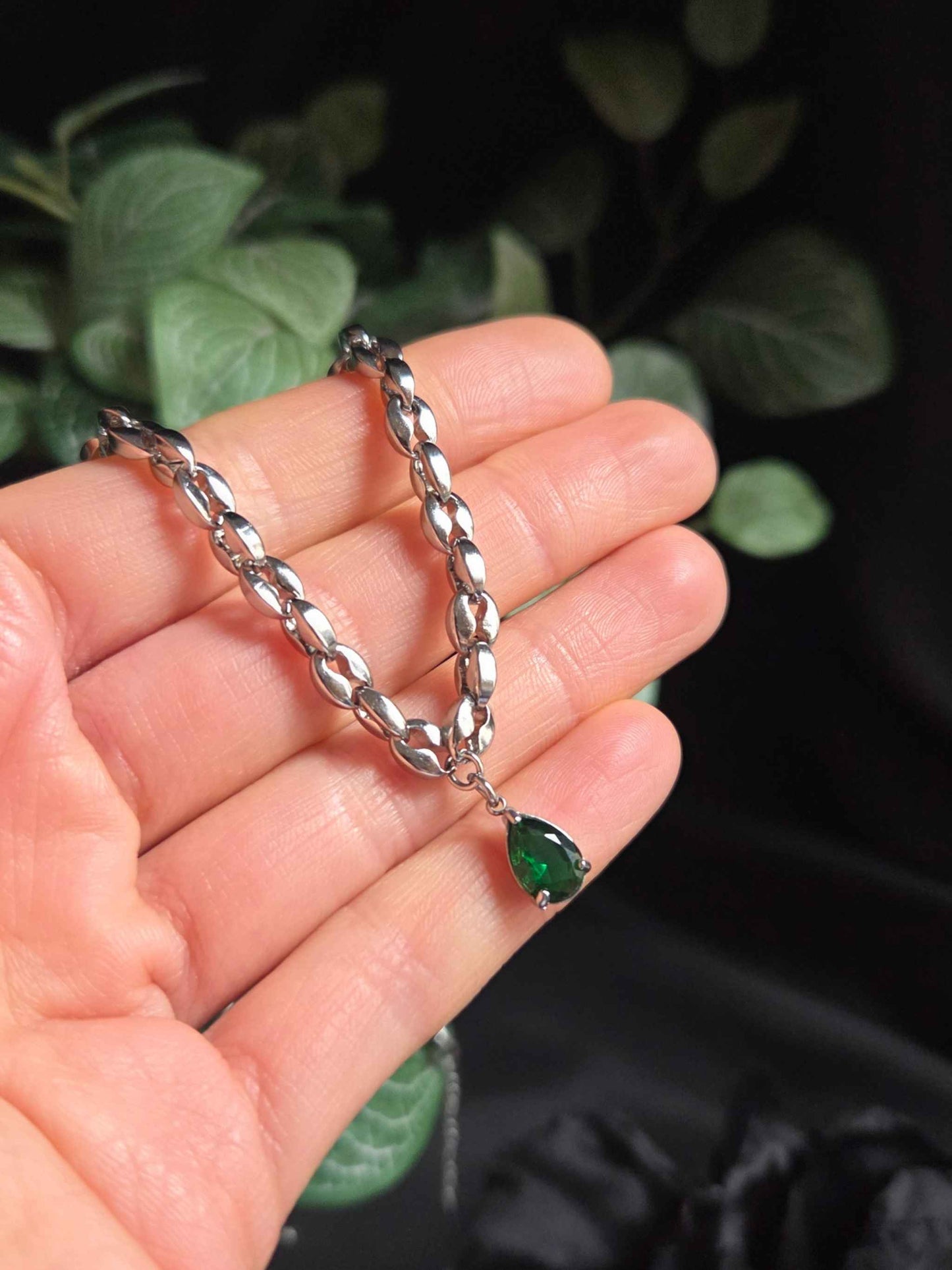 TWISTED Vines necklace - Green