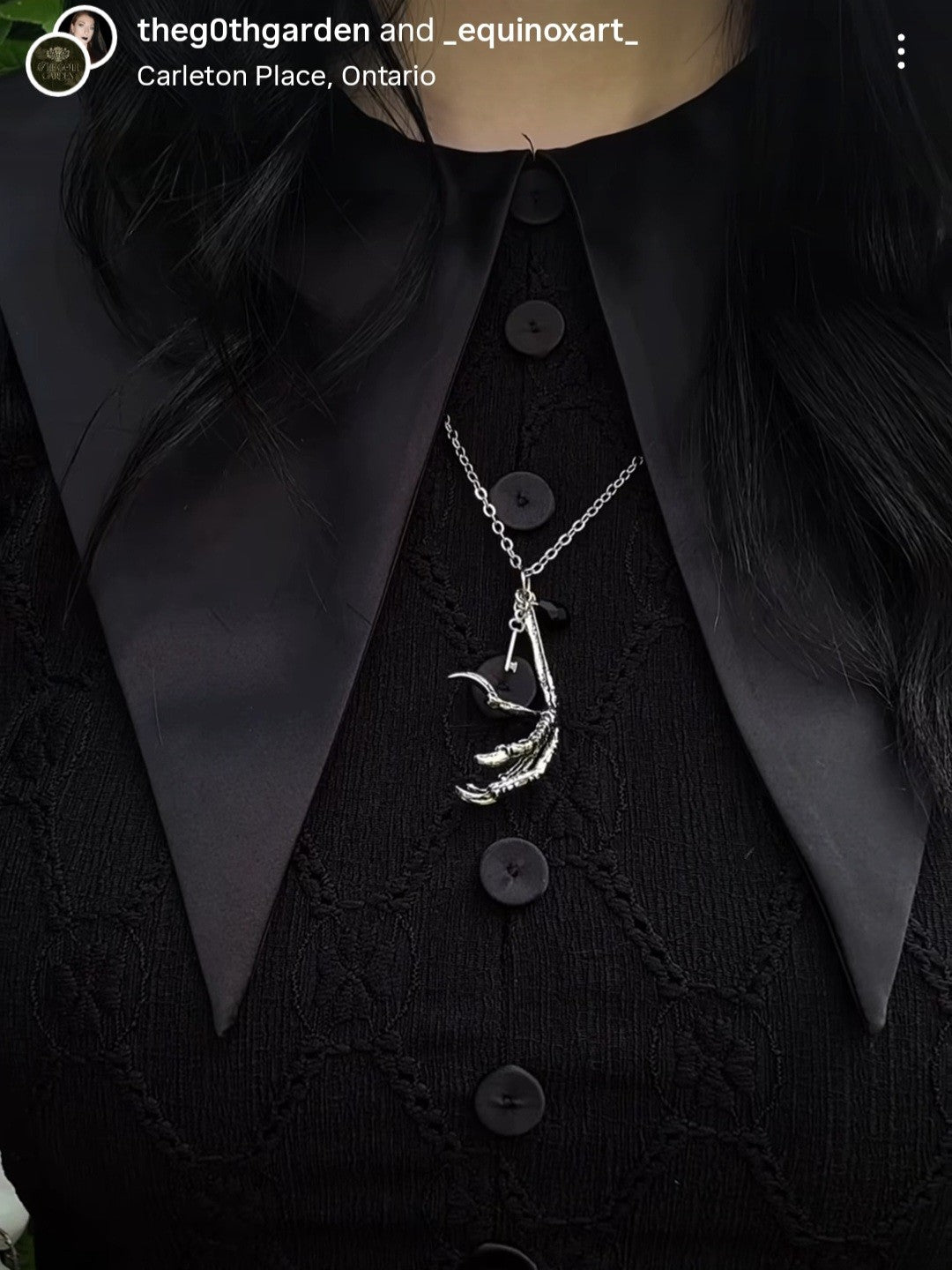 RAVEN claw necklace