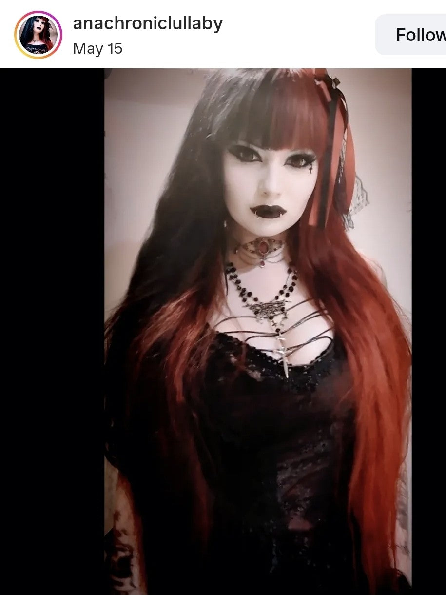 Red Requiem - Swarovski vampire choker
