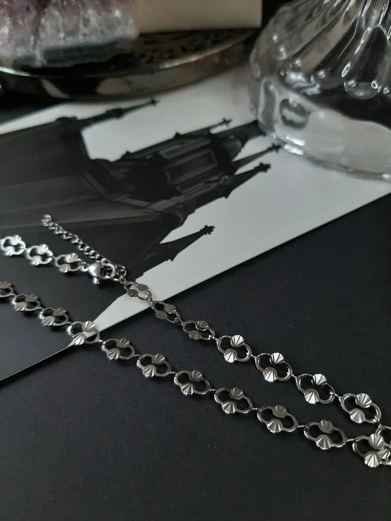 Vintage ornate charm chain silver choker